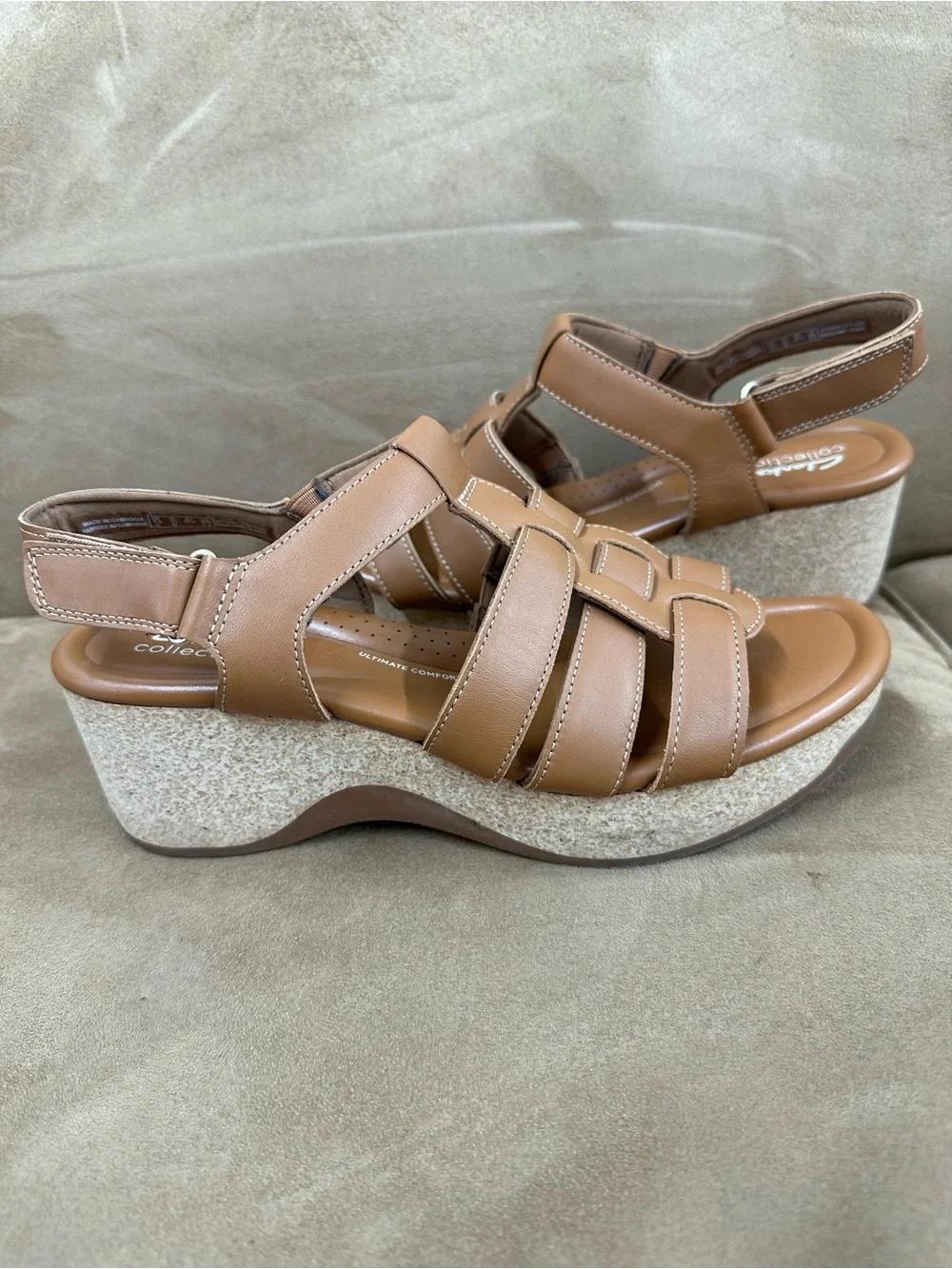 Clark’s collection Tan Wedge Sandals brown leather size 10 women’s wide
